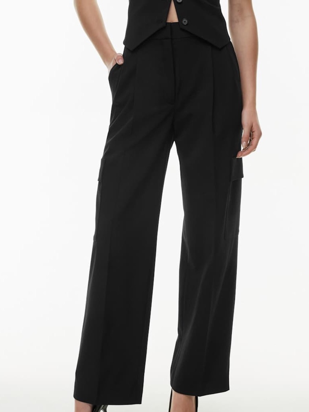 Aritzia Babaton Women’s Black Spotlight Cargo Pants Size 2